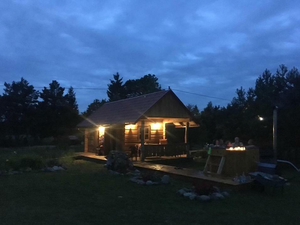 Maenniste Holiday Home Hiievalja エクステリア 写真